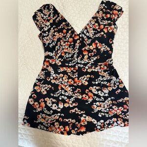 Bebe Tie Back Romper Floral